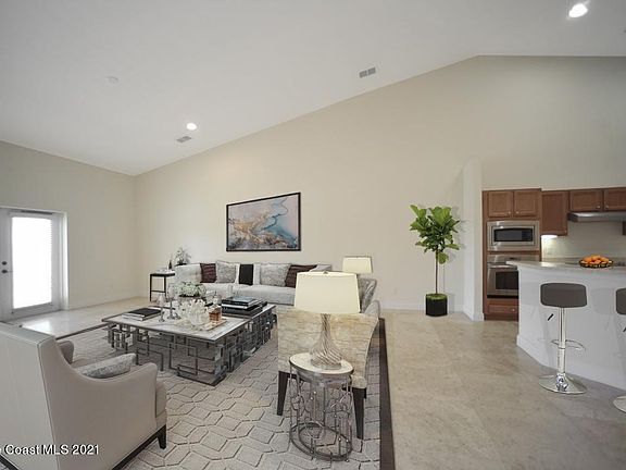 3rd image of 117 Lancha Cir APT 201