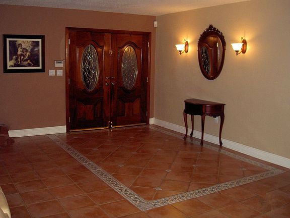 Foyer-entrance