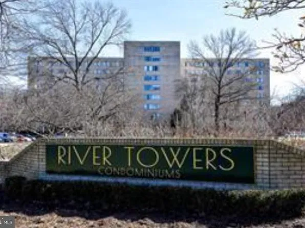 6631 Wakefield Dr APT 513A, Alexandria, VA 22307