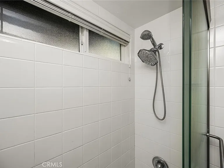 338 W Kelly Ave #B — Photo 18