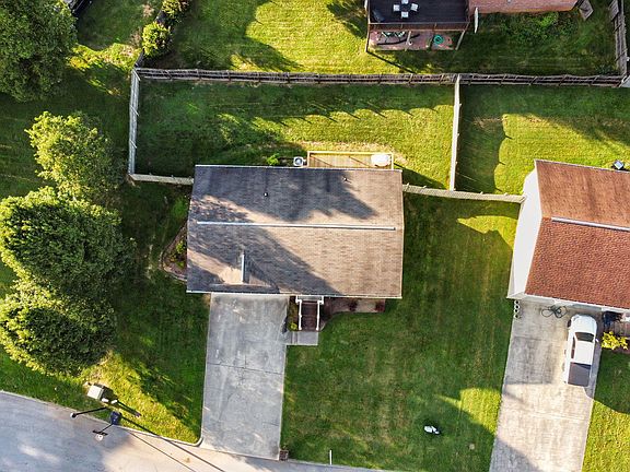 4th image of 160 Old Mill Ct
