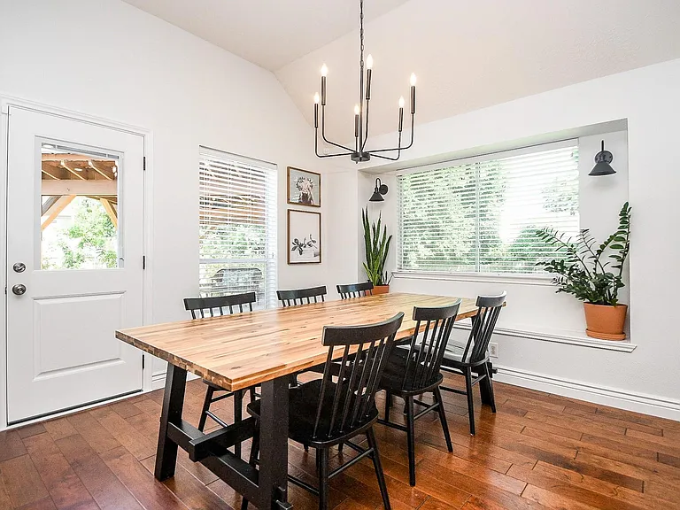 7219 Colony Bend Ln — Photo 13