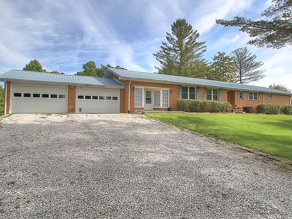 3rd image of 590 Payne Trl