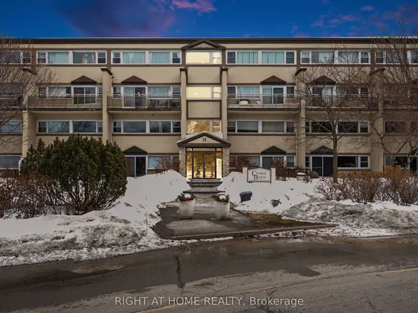 12 Corkstown Rd #121, Ottawa, ON K2H 5B3