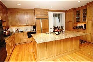 5th image of 190 E Walton St #201