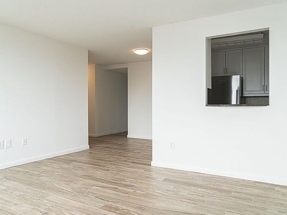 4th image of 480 2nd Ave APT 6D