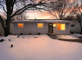 743 Dunreath St, Walled Lake, MI 48390