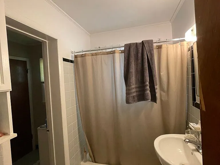 365 Knottingham Dr — Photo 16