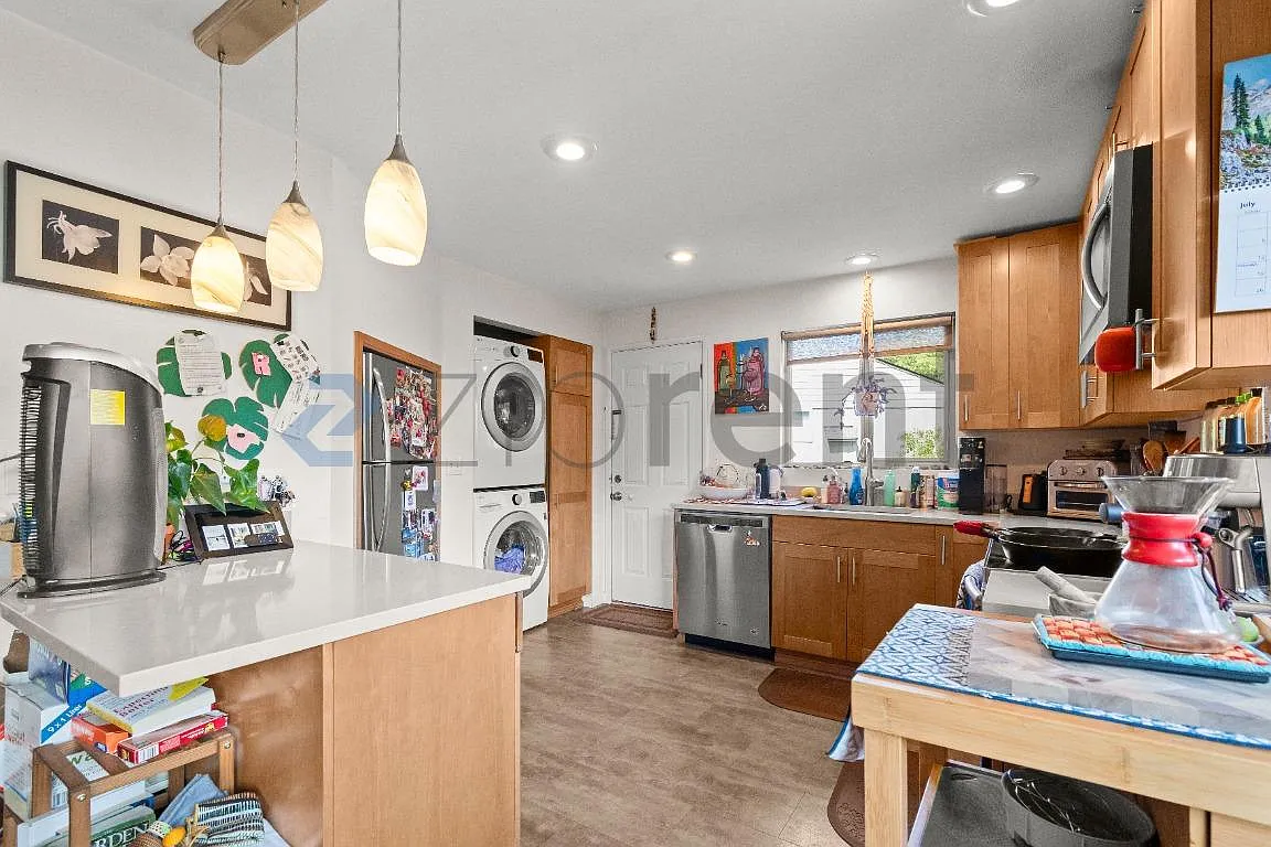 2 bed, 850 sqft, $1,925 — Photo 4