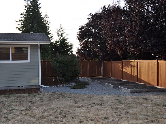 3rd image of 1105 S G St