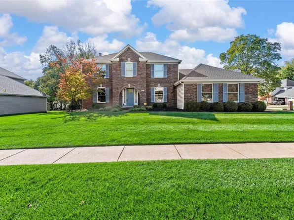 1604 Carman Manor Ct, Ballwin, MO 63021