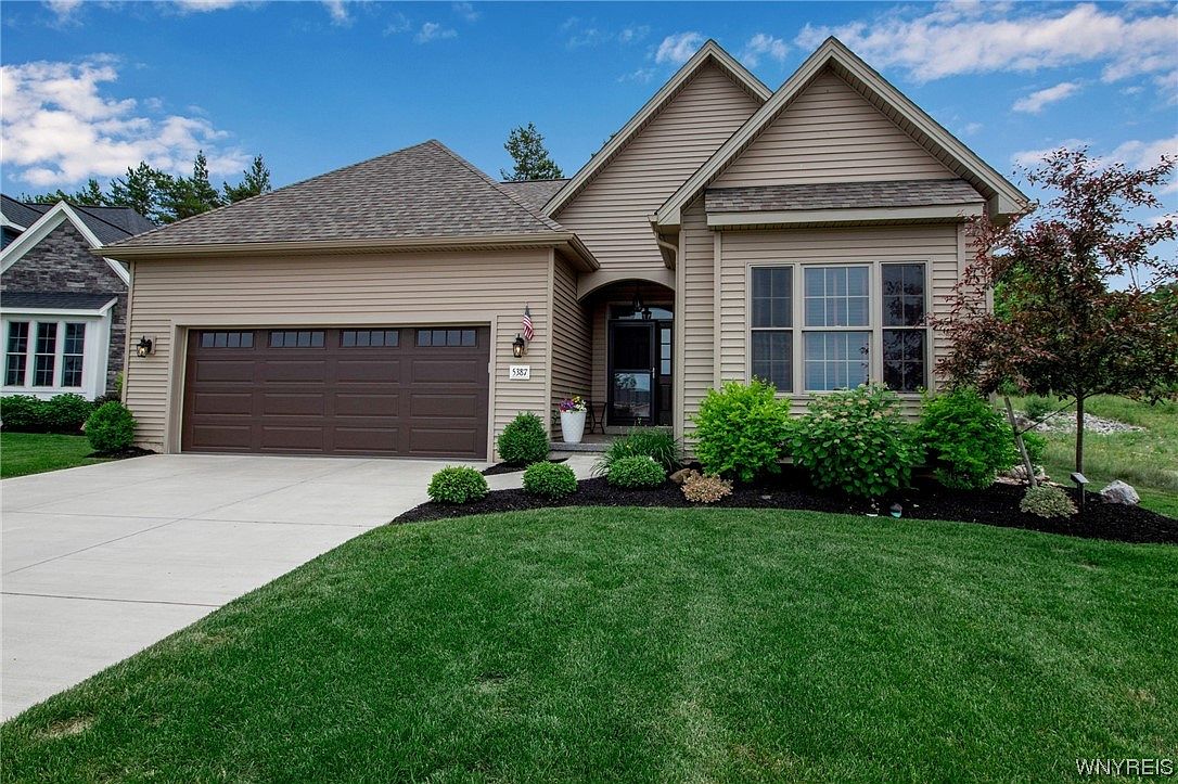 5387 Alderbrook Ln, Clarence, NY 14031 Zillow