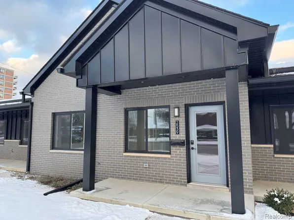 2539 Biddle Ave, Wyandotte, MI 48192