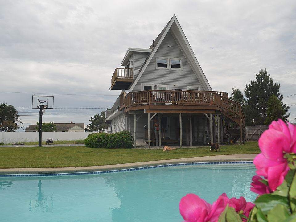 1st image of 26 Pillsbury Dr
