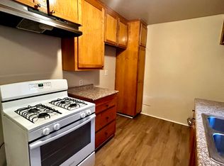 105-111 E Laurel Ave #105, Sierra Madre, CA 91024