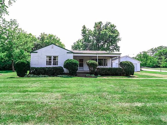 2nd image of 335 Glensprings Dr