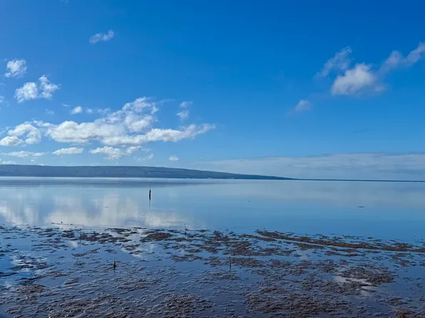 320 Seaside Pl, Kaunakakai, HI 96748