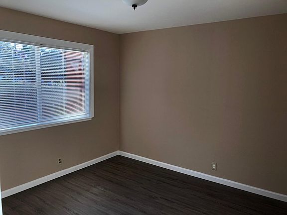 3rd image of 226 Arana Dr APT B