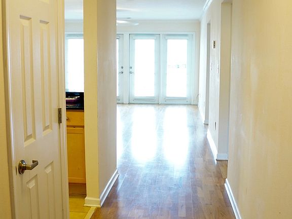 5th image of 2421 Beachview Dr APT A13