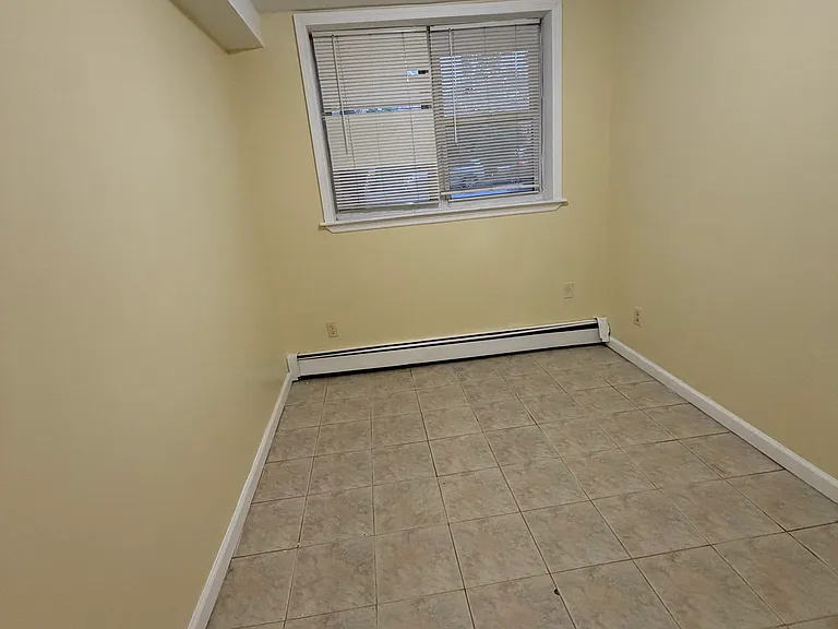 4234 Bedford Ave — Photo 2