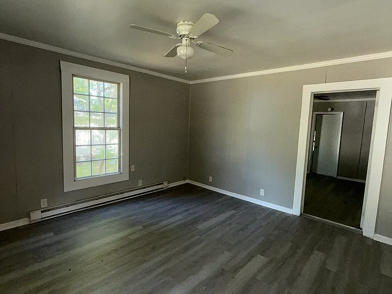 1413 Ware Ave — Photo 2