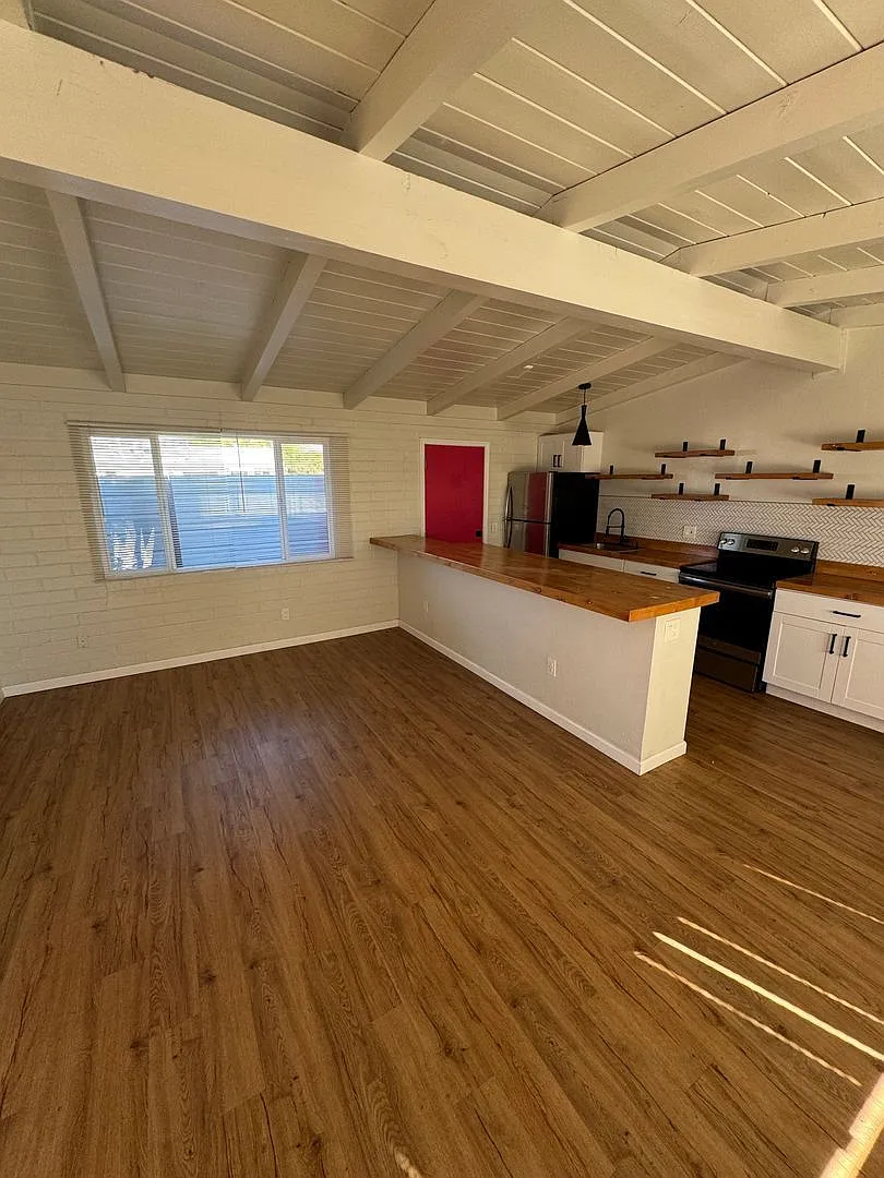 1 bed, 1.0 bath, 695 sqft, $1,125 — Photo 1