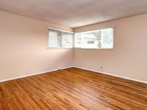 3rd image of 83 El Portal Way