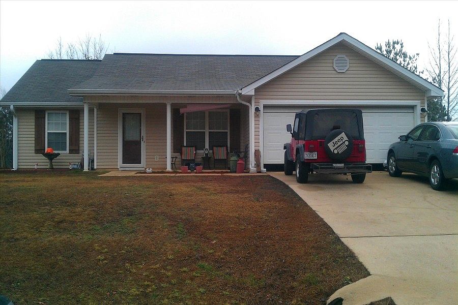 1st image of 15945 Stoneridge Dr