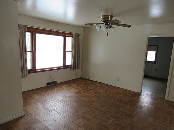 5th image of 516 Laurel Ct