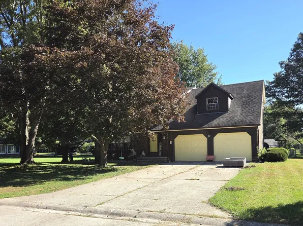 1205 N Oak St, Elwood, IN 46036