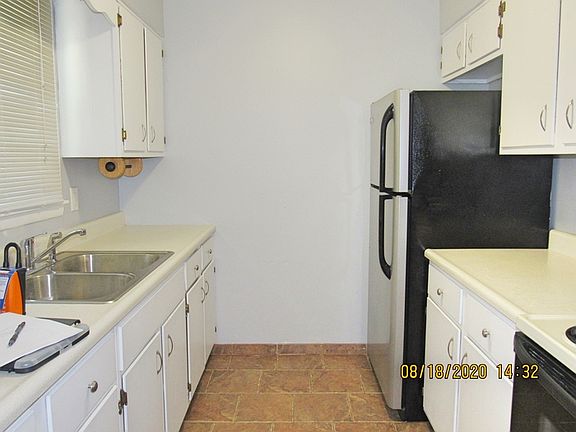 3rd image of 4405 Wilshire Dr