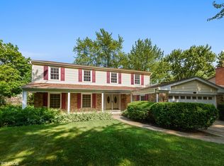 969 N Carmel Dr, Palatine, IL 60074