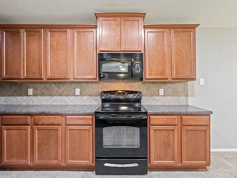 6709 Costa Dr — Photo 6