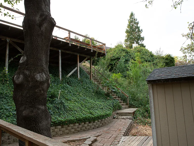2930 Panorama Dr — Photo 28