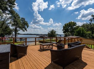 301 Lake Front Dr, Mabank, TX 75156