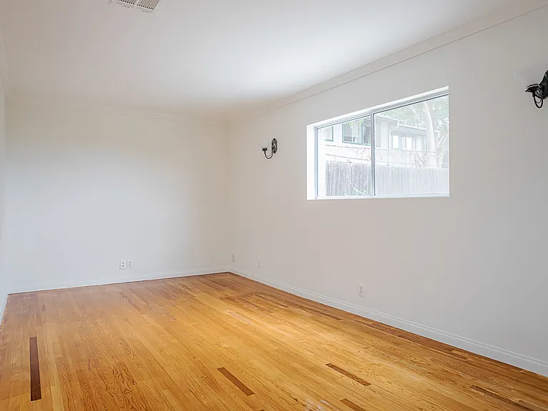 4018 Clayton Ave — Photo 13