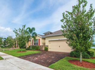 2592 Crowned Eagle Cir SW, Vero Beach, FL 32962