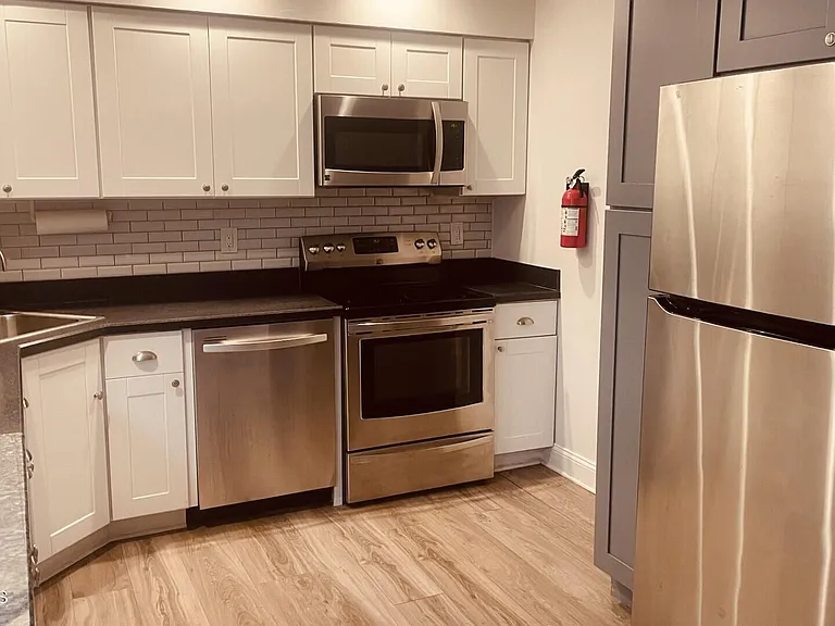 19 Driftwood Dr #212 — Photo 3