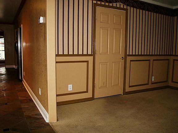  Study with full bathroom  - could be 4th bedroom