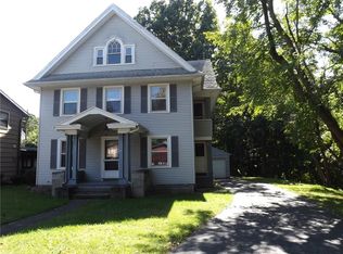 45 W Cheltenham Rd, Rochester, NY 14612