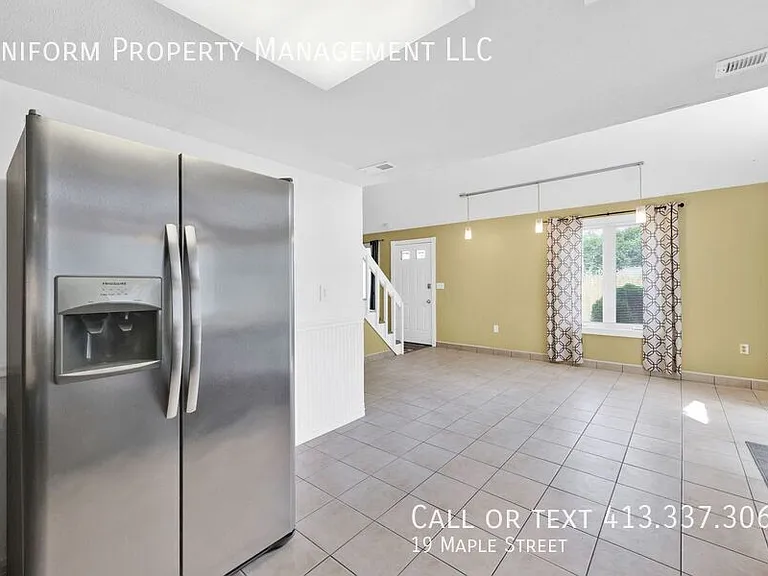 19 Maple St — Photo 17