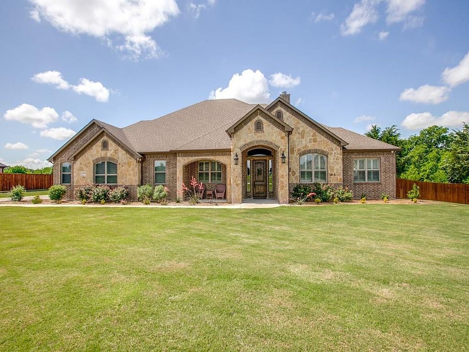 1st image of 2420 Fossil Creek Dr