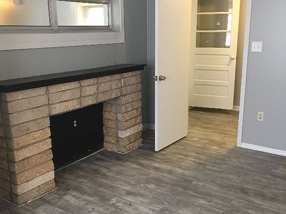 5th image of 4 E Golden St