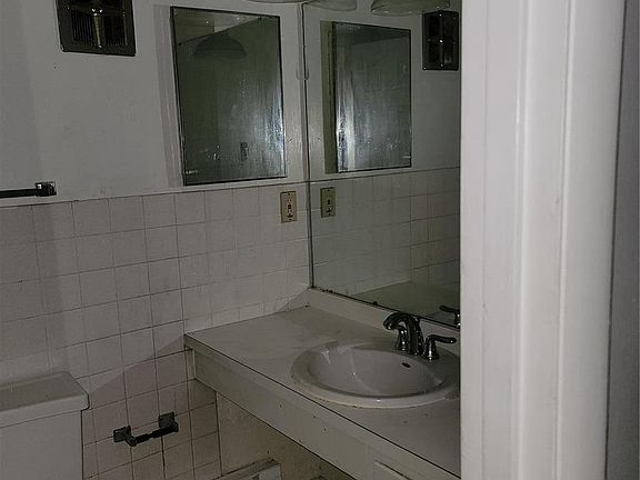 3rd image of 8725 Sieloff Dr APT A