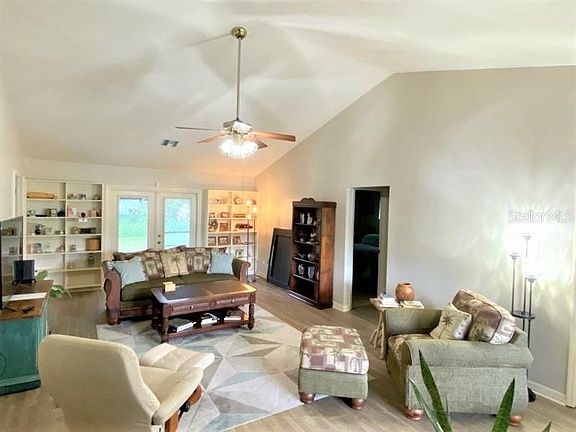 4th image of 391 S Cobble Ct