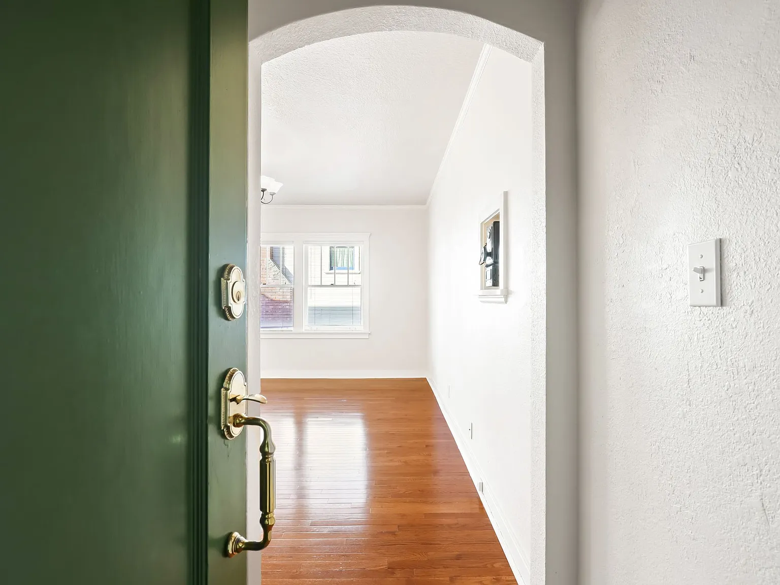 Amber Court Apartments — Photo 3