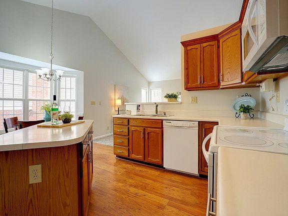 5th image of 3268 Woodlyn Hills Dr