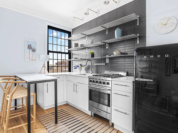 3rd image of 78 8th Ave APT 6C