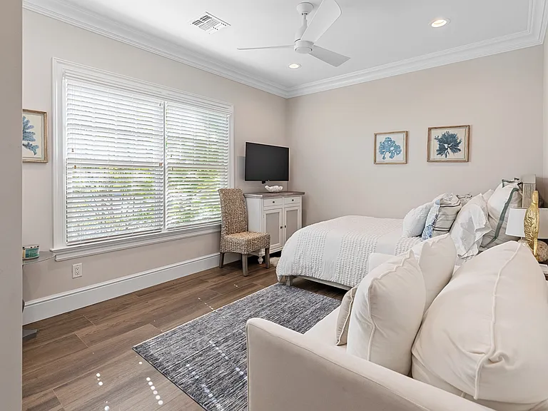 1 Village Green Dr — Photo 11
