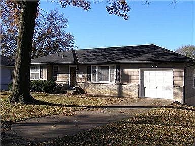 1st image of 1840 N 41st Ter